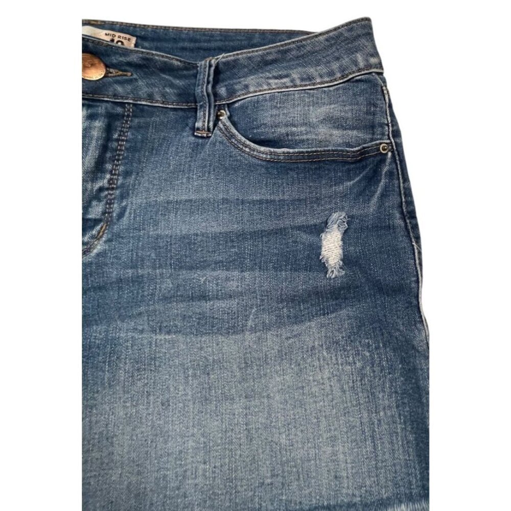 Royalty For Me Mid Rise Distressed Denim Shorts Size 10 Frayed Hem - Picture 6 of 11